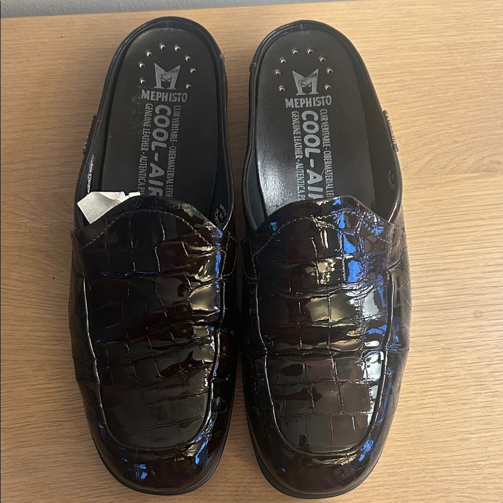Mephisto Glossy Crocodile Loafers